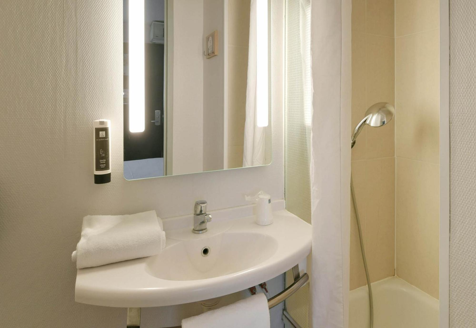 B&B Hotel Le Mans Sud Arnage Bagian luar foto
